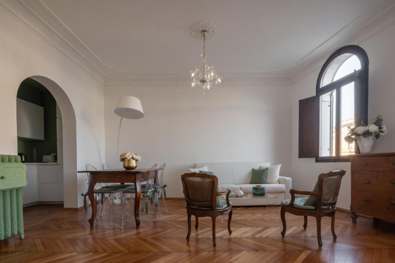Venetian Palace R&r Apartamento *